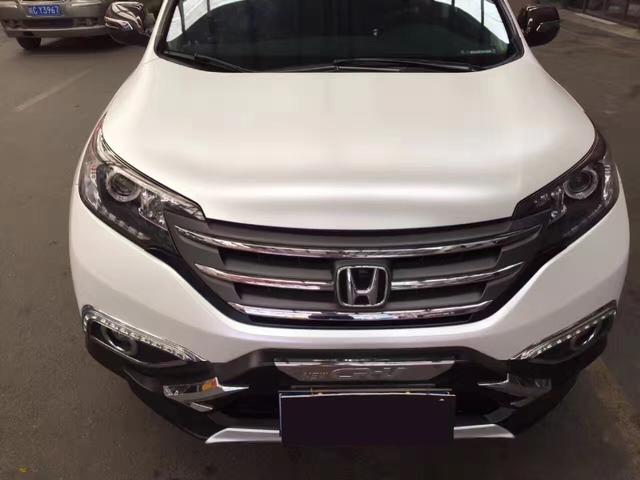 本田crv电光白车身改色贴膜效果图