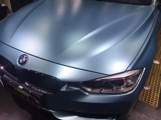 宝马3系电光湖水蓝车身改色贴膜案例
