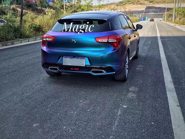 雪铁龙ds电光紫魅蓝车身改色贴膜