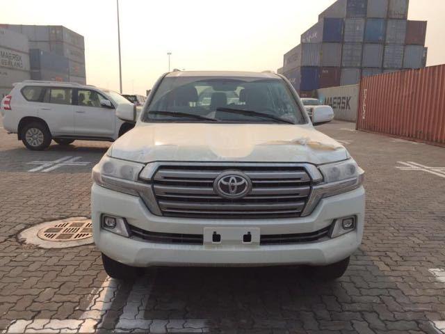 丰田霸道5700酷路泽5700最低价格劲爆来袭