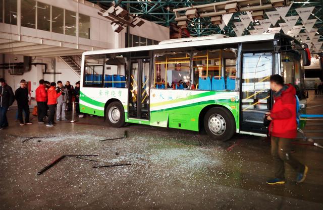 中国品牌首次公开挑战校车碰撞安全测试