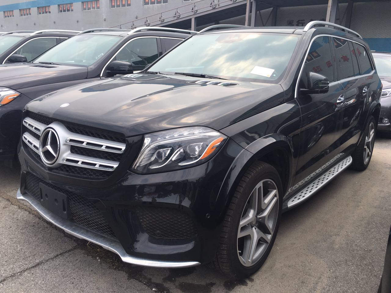 17款奔驰gls550全国现车手续齐行情报价