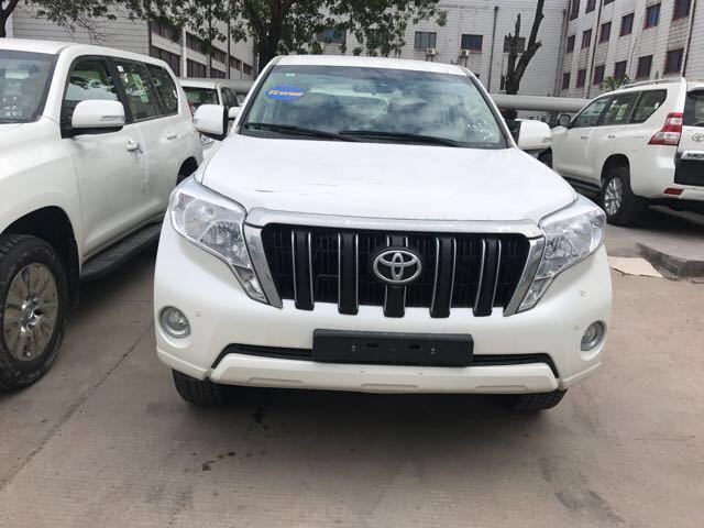 f丰田霸道2700中东版最新报价 霸道2.7外观改装图