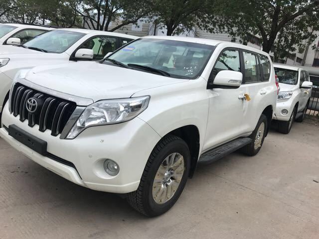 f丰田霸道2700中东版最新报价 霸道2.7外观改装图