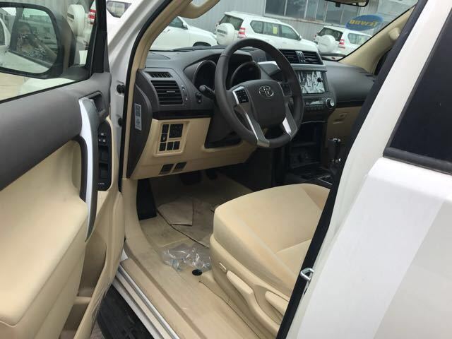 f丰田霸道2700中东版最新报价 霸道2.7外观改装图