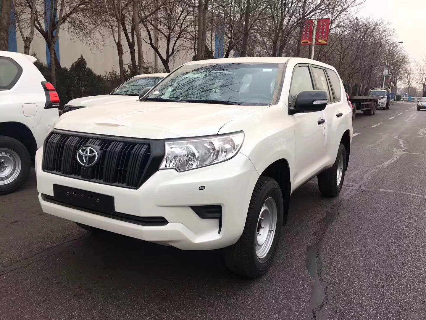 18款中东丰田霸道2700天津港口首批现车售全国