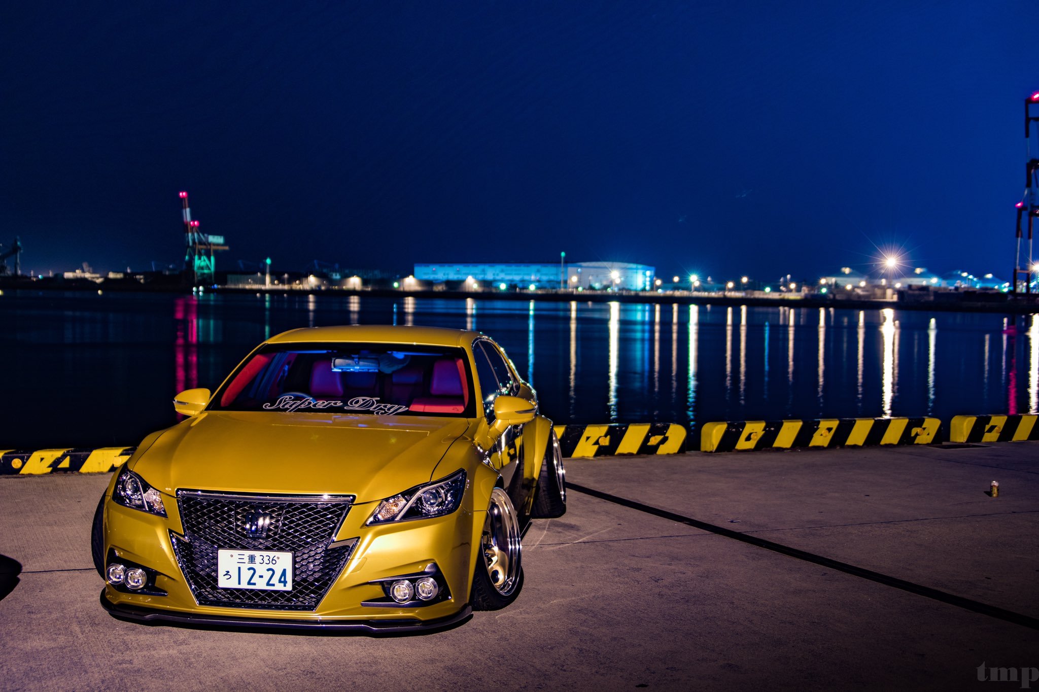 这部骚气十足的14代皇冠能不能俘获你心呢!