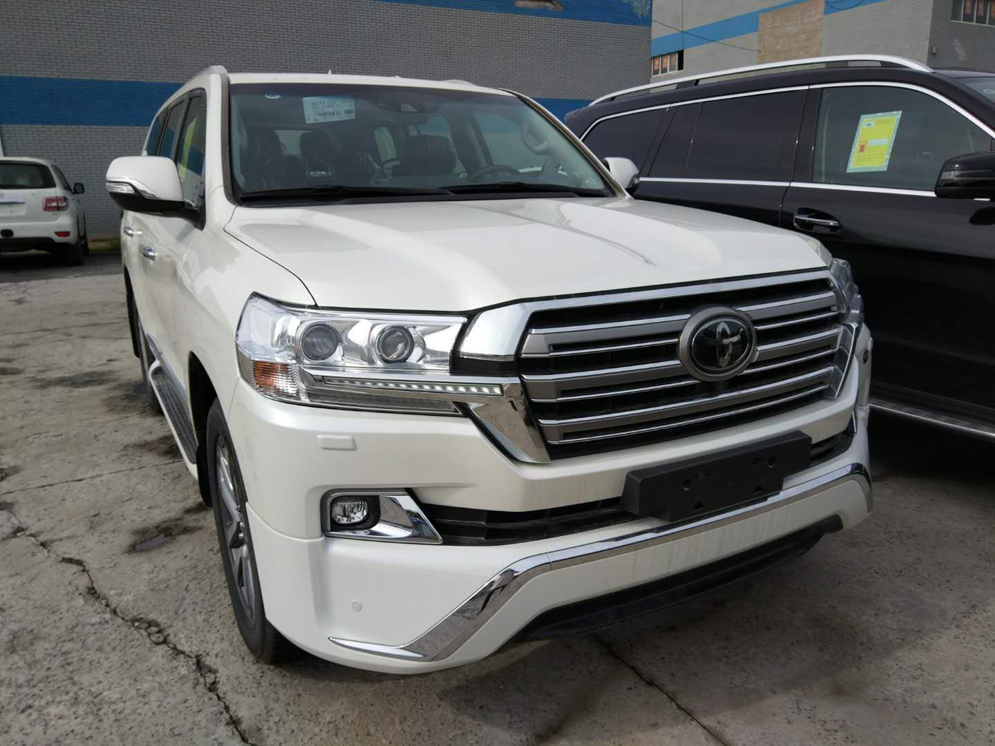 17款兰德酷路泽5700中东现车年底大甩卖