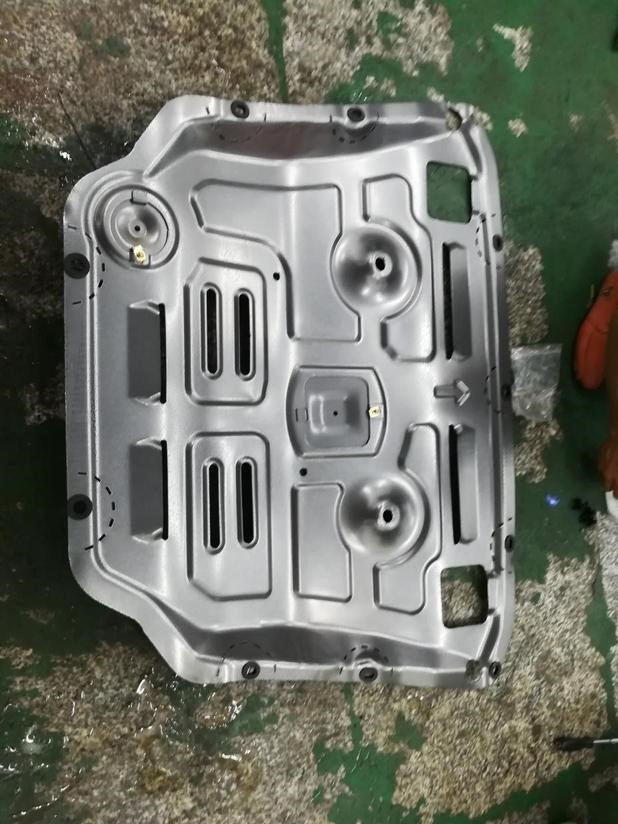 今天得大主角---合金发动机护板