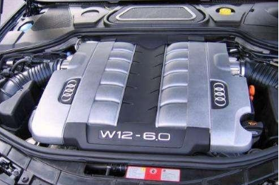 顶级发动机w12和v12哪个好