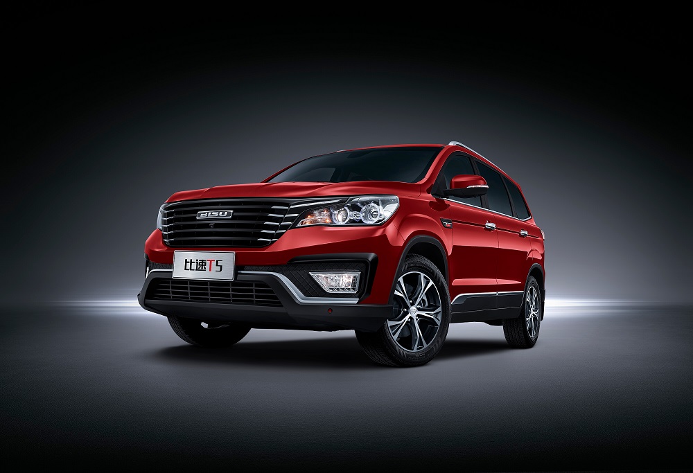 比速t5自动挡自带"网红"潜质 领先配置实力撩粉