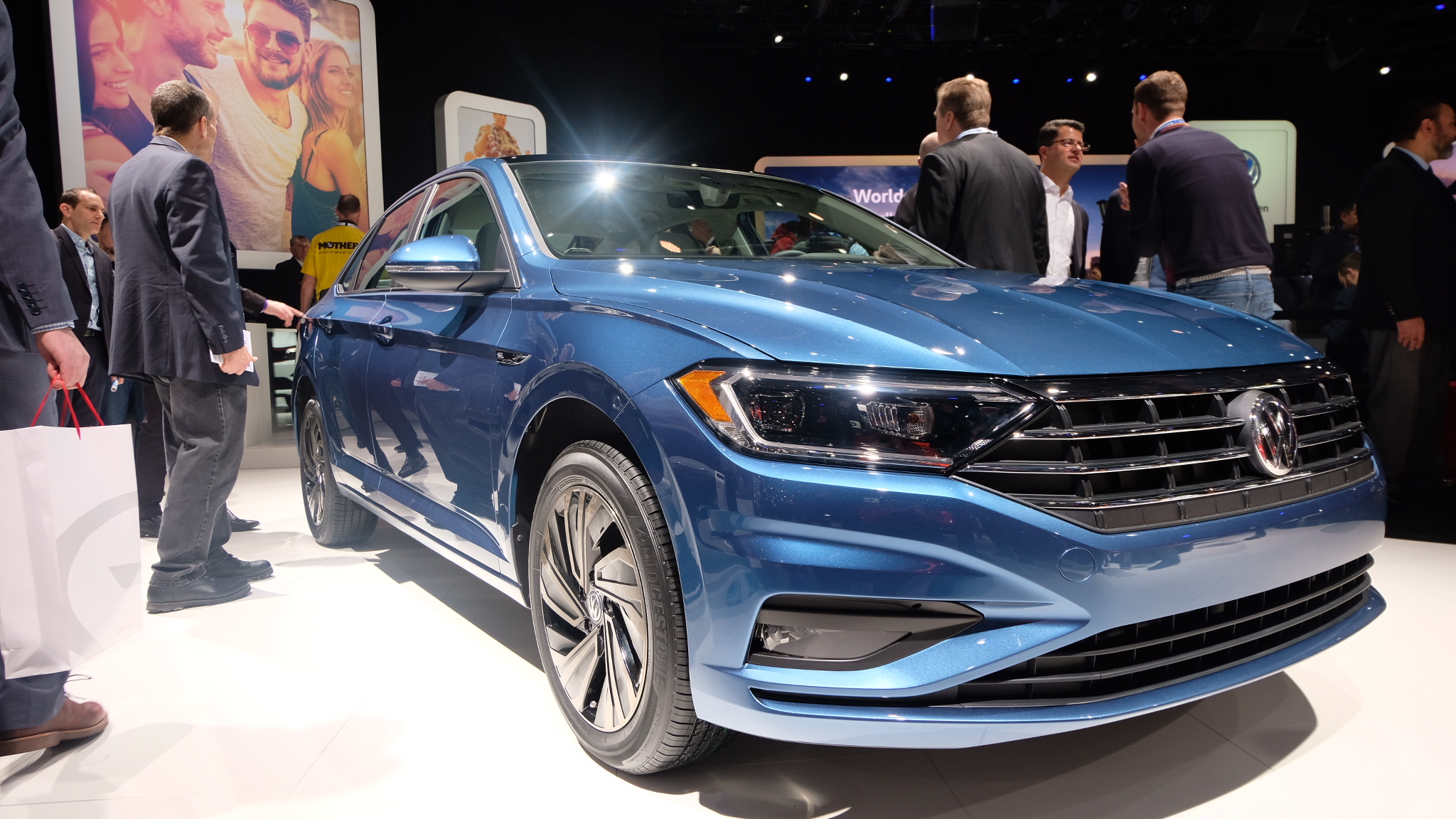 轴距加长卖12万北美车展实拍全新大众jetta