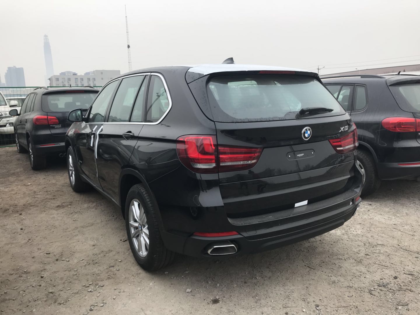 天津港宝马x5中东版报价 现车充足60万