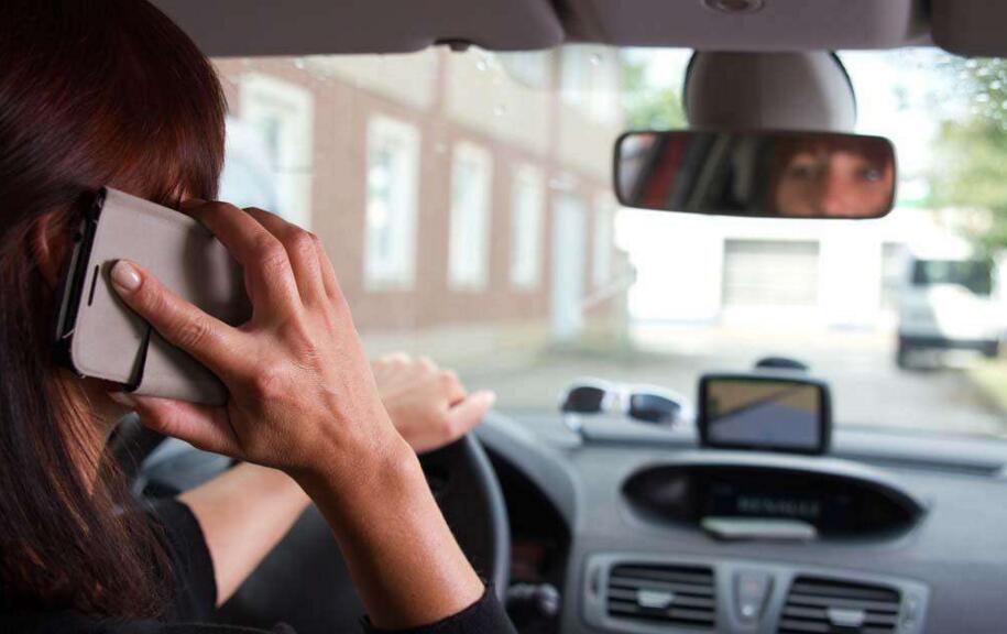 7,开车打电话
