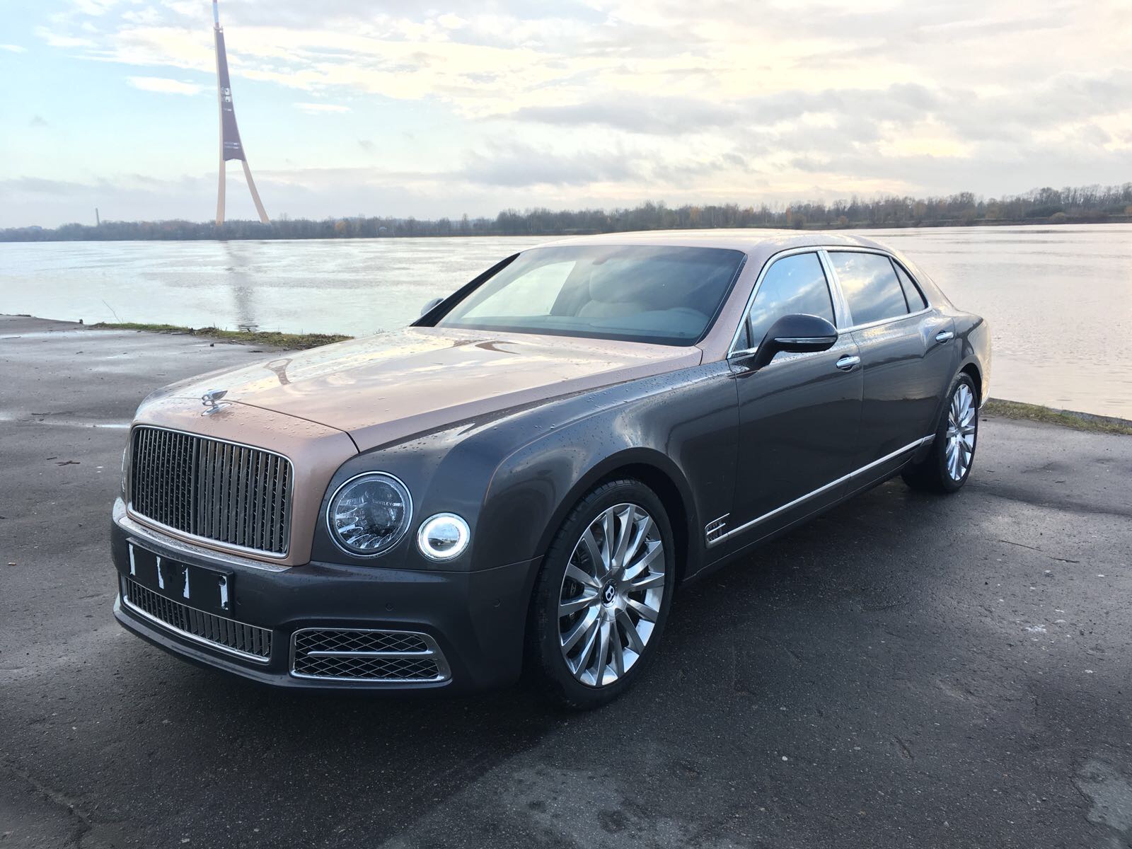 新款宾利慕尚加长ewb加长轴距慕尚