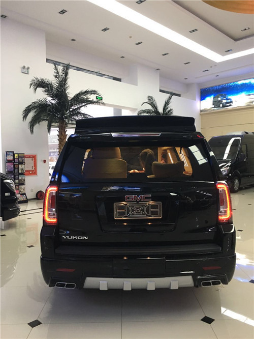 新款gmc特工一号大型商务车 彰显高端奢华的品味