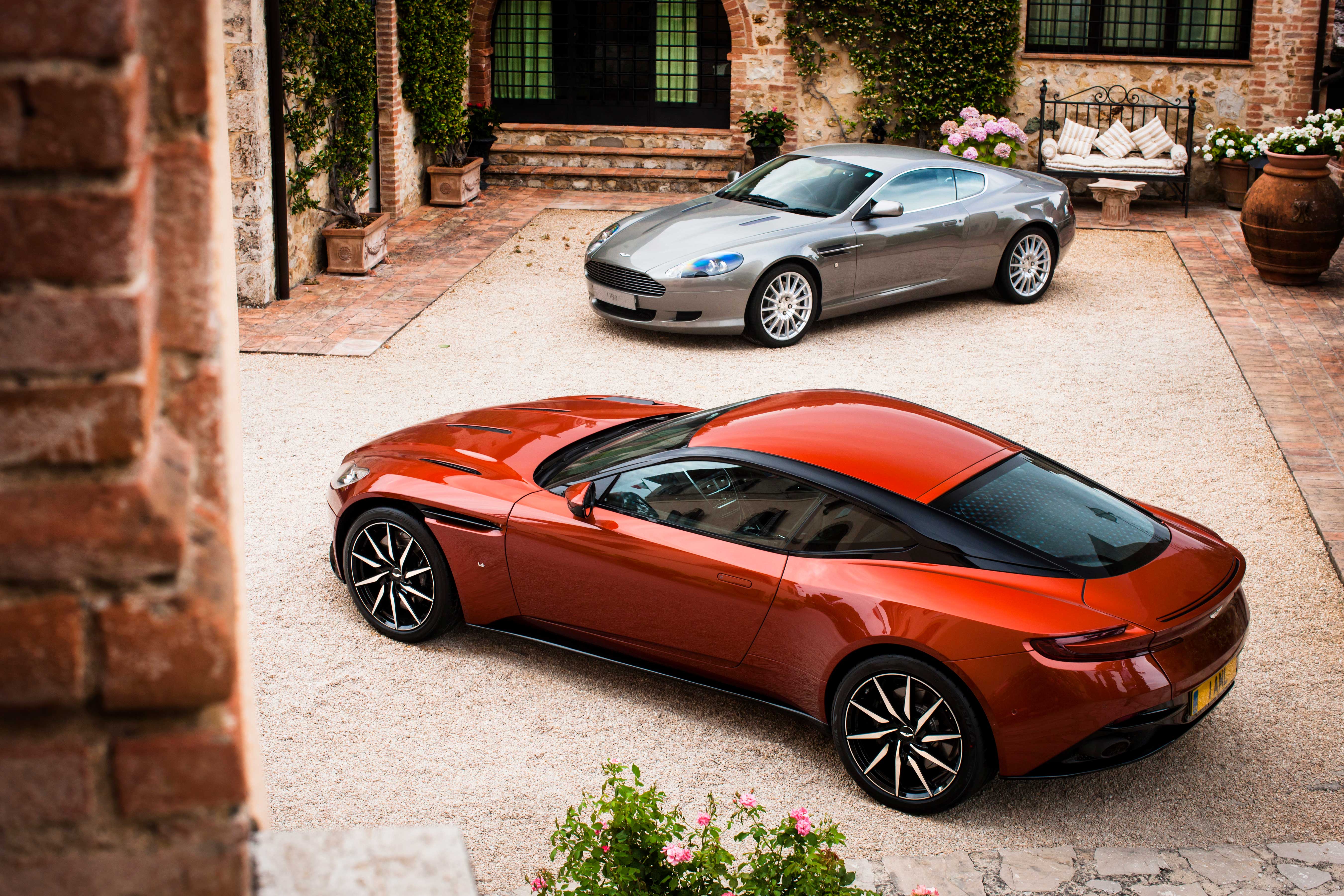 是超跑还是豪华gt试阿斯顿马丁db9