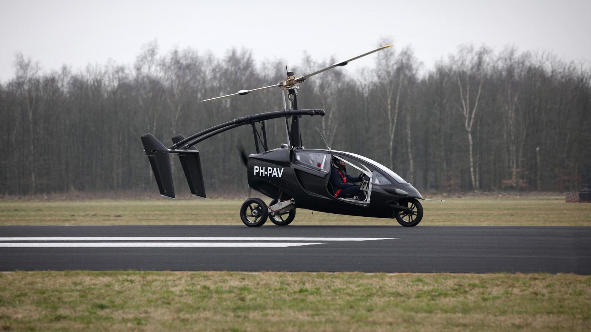 终于不是"逗你玩"的概念车,世界首款量产飞行汽车