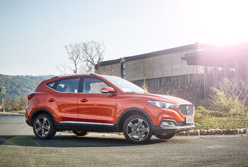 mg排行_首型两栖攻击舰入列记者带你探访15层楼高的海南舰