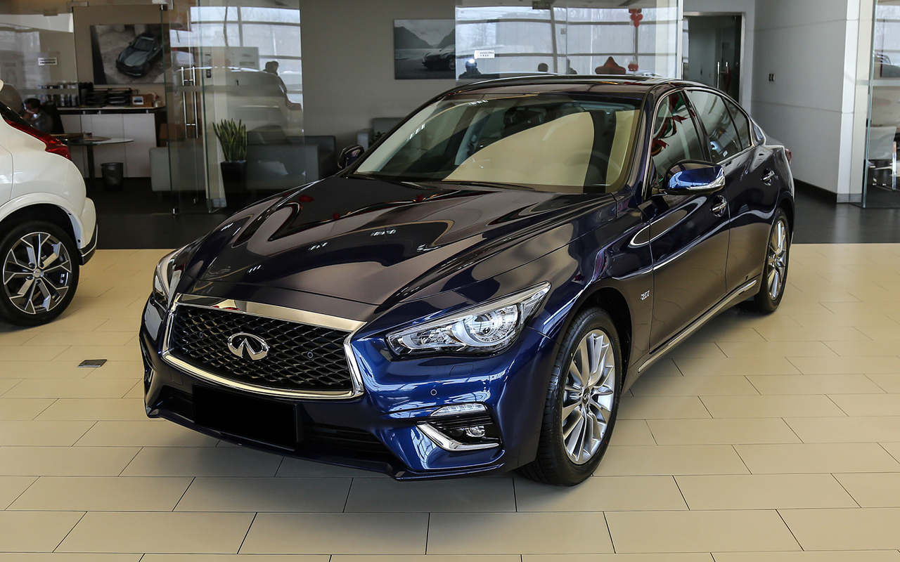 外观小改,动力不变,中期改款英菲尼迪q50l