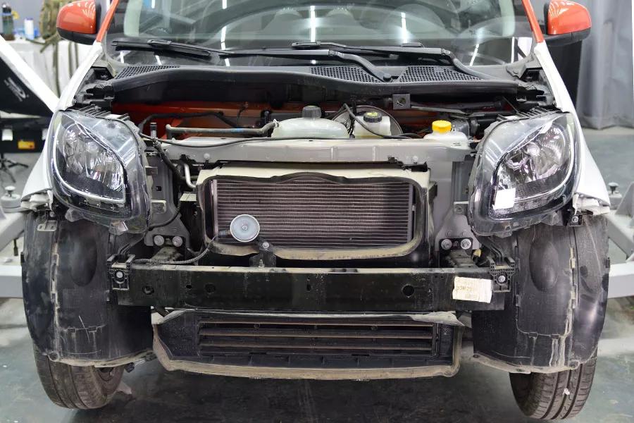 配置齐全功能完整四门版smart前后防撞梁拆解