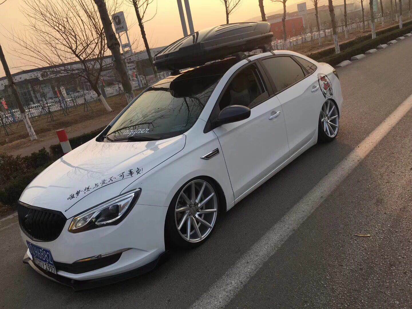 别克英朗改装气动避震低姿态贴地飞行