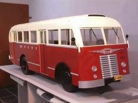 中国50,60年代的城市公交汽车,从画风见证历史