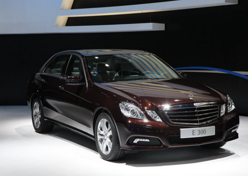 奔驰e300改色电光金属灰,高雅自然