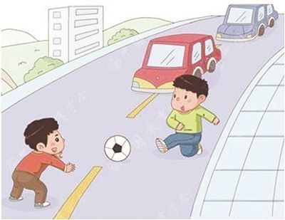 易车 正文汽车主动让道,但一些行人在过马路时却不停的打电话,从而