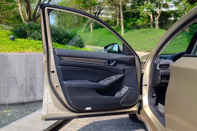 详尽体验第十代雅阁:能否在90后心目中"封神"?