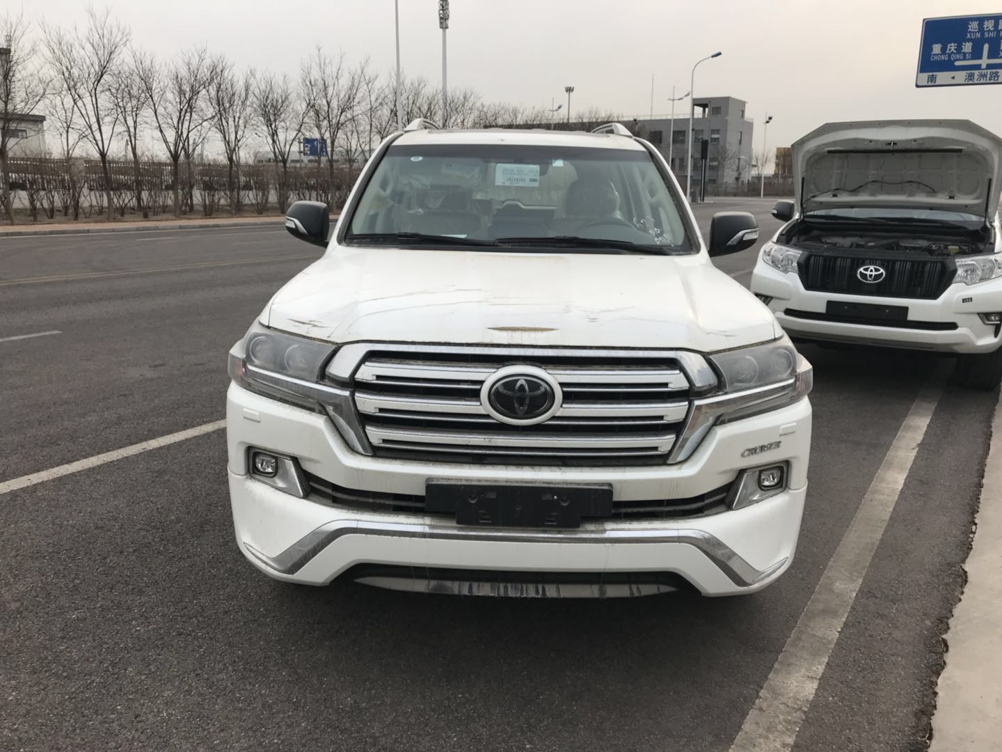 18款丰田酷路泽 高配限量版 熏黑大灯现车特惠