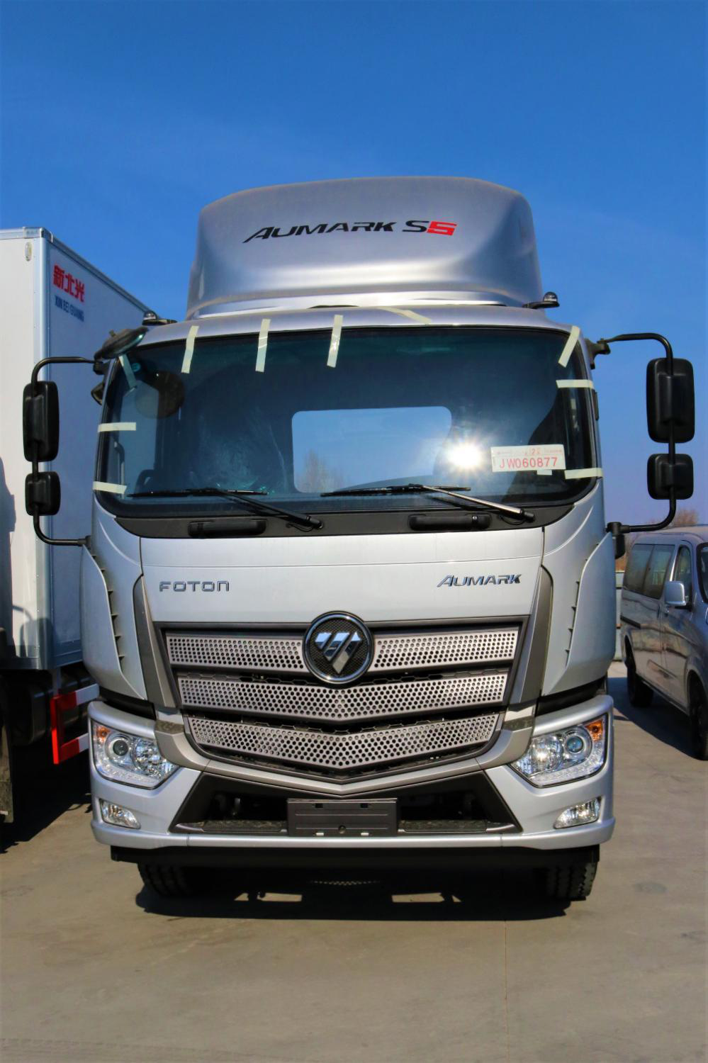 中卡市场是靠颜值还是靠用心——欧马可s5超级中卡