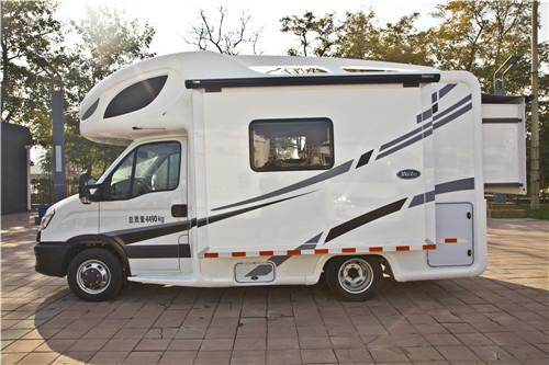 豪华房车俱乐部国产亚特c型双拓展房车抢先实拍