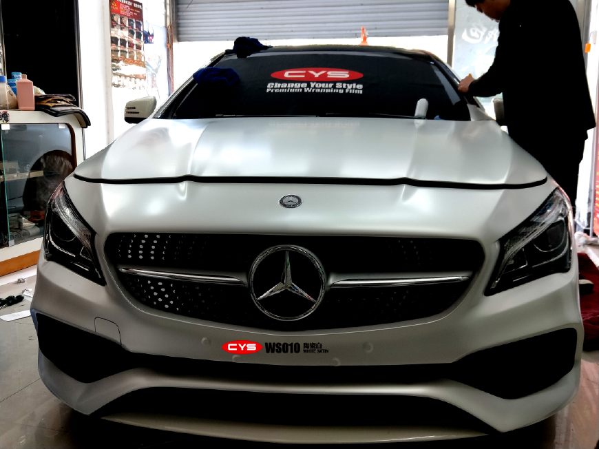 奔驰cla200新乡贴改色膜车衣裳陶瓷白施工案例