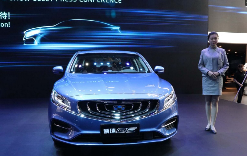 博瑞ge亮相北京车展百公里油耗仅15l