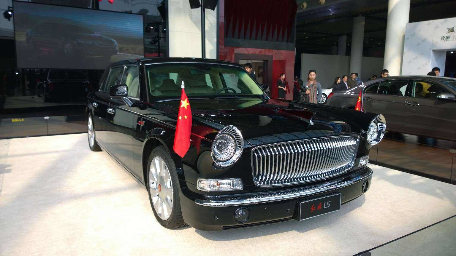 老外聊车8中国文化的诠释红旗l5老外看了都说好