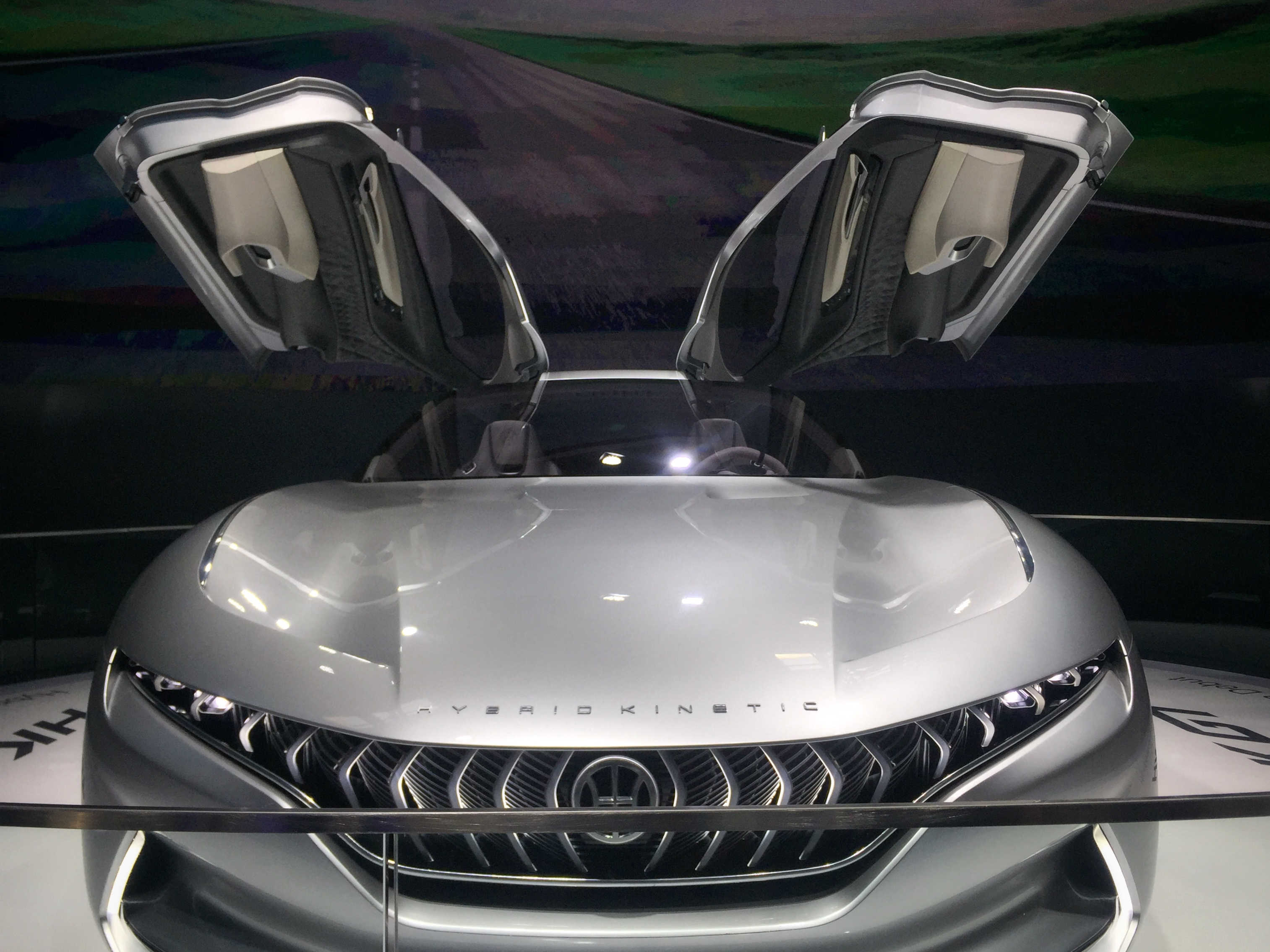 意大利正道gt概念车亮相超长续航!