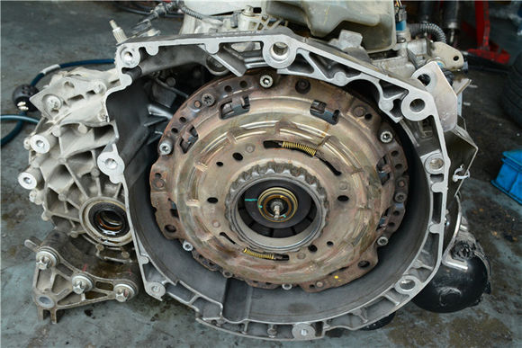 干式双离合菲翔变速箱常见打滑现象究竟问题出现在哪呢