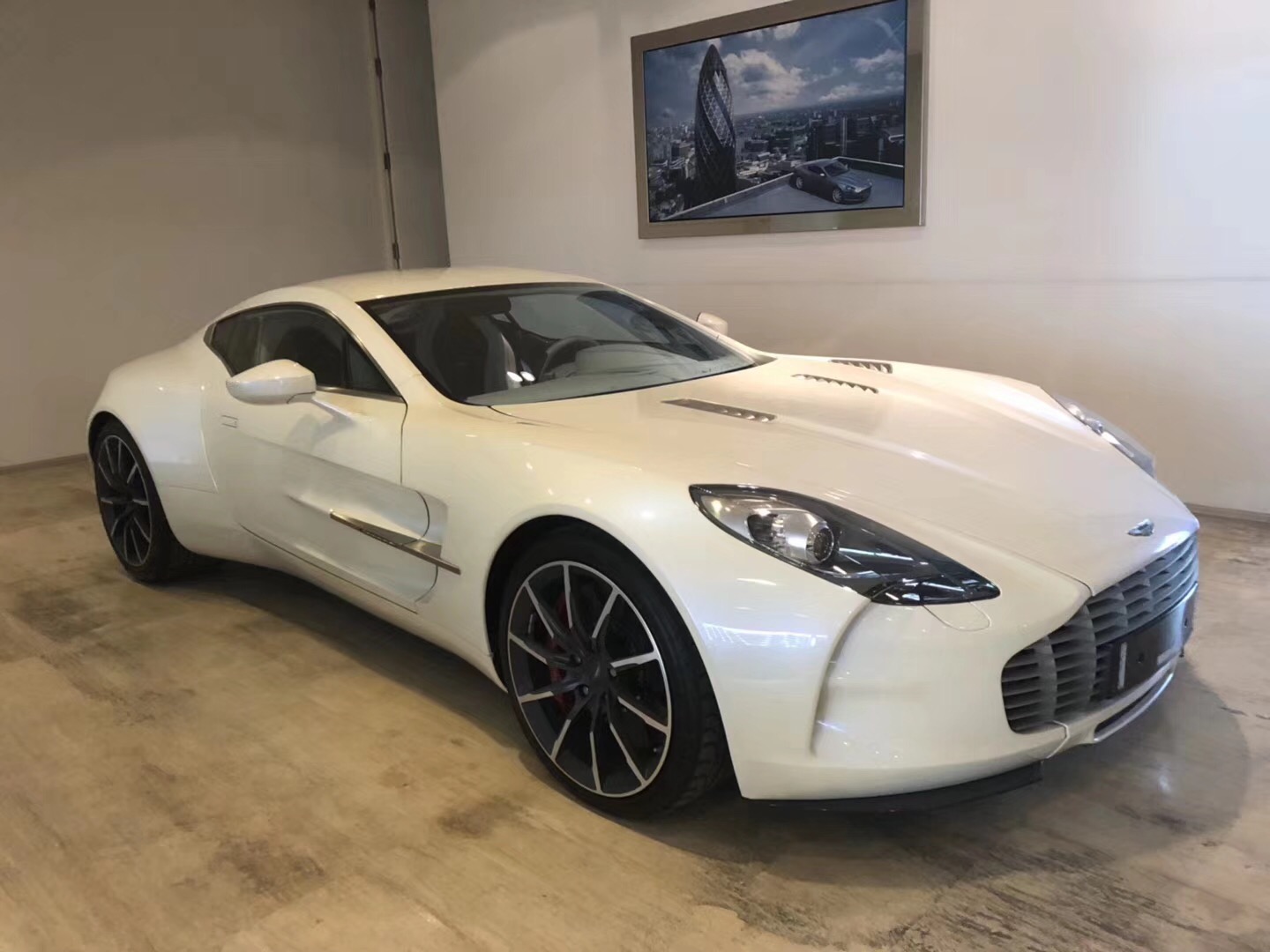 超跑中的爱马仕阿斯顿马丁one77