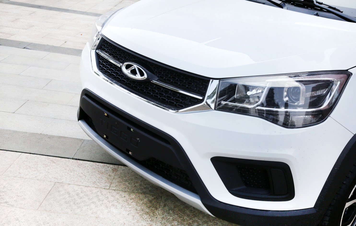 瑞虎3x自动挡小型suv2018新款上市就降两万