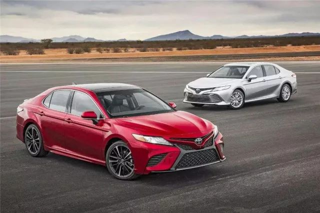 20万左右的实力中型车全新凯美瑞和雅阁究竟谁更胜一筹