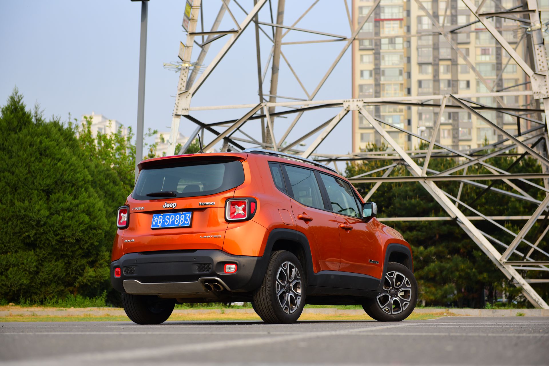 一款颇具玩味的小车 试驾jeep自由侠2.0l