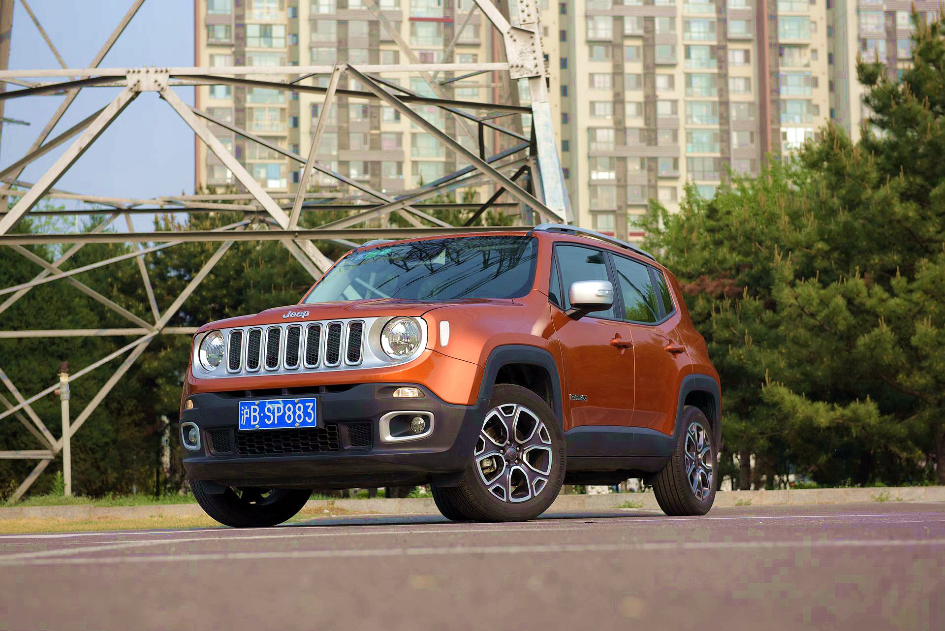 一款颇具玩味的小车 试驾jeep自由侠2.0l