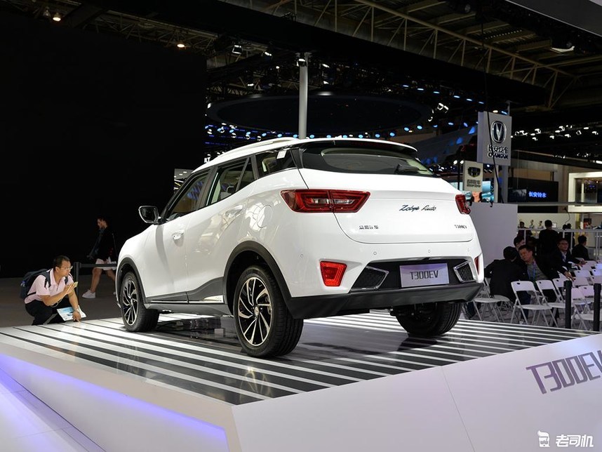 18-10.98万 众泰t300 ev上市