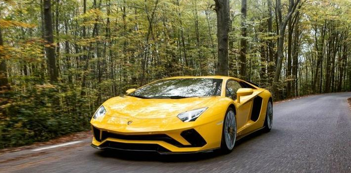 新款兰博基尼大牛耀眼