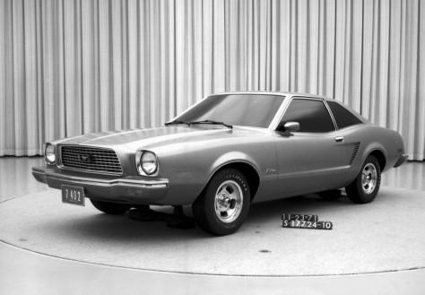 应时而生承上启下第二代福特mustang