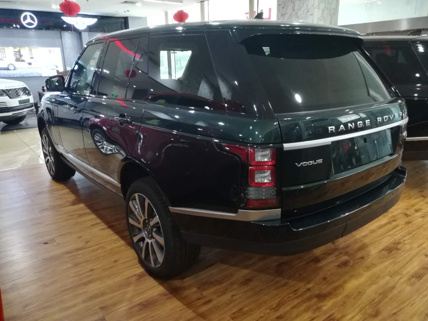 路虎揽胜行政3.0t柴油vogue配置详解