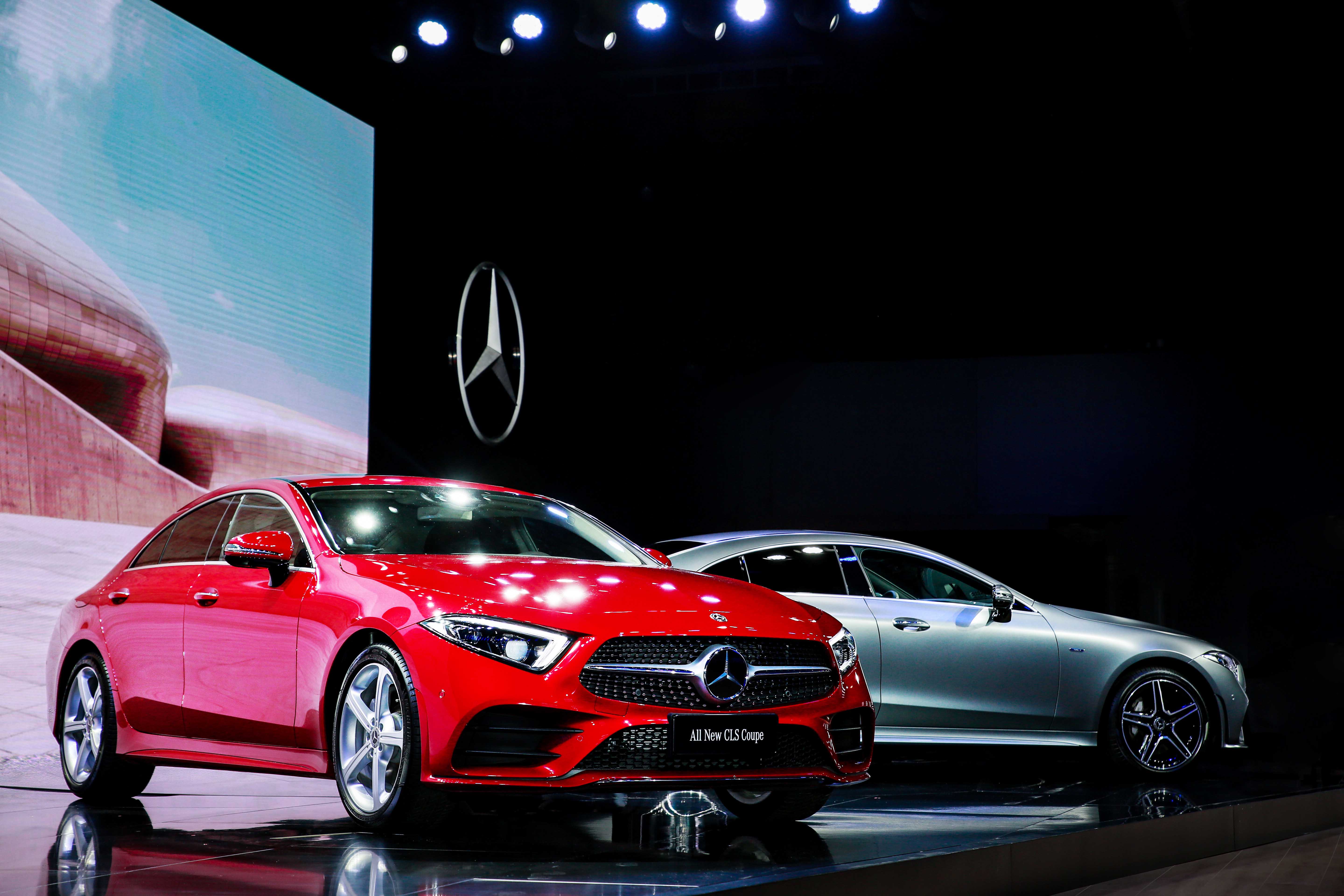 6月1日,全新梅赛德斯-奔驰cls四门轿跑车在深圳上市.