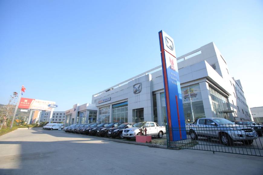 4s店员工私自驾驶客户车辆出车祸4s店老板我没时间管