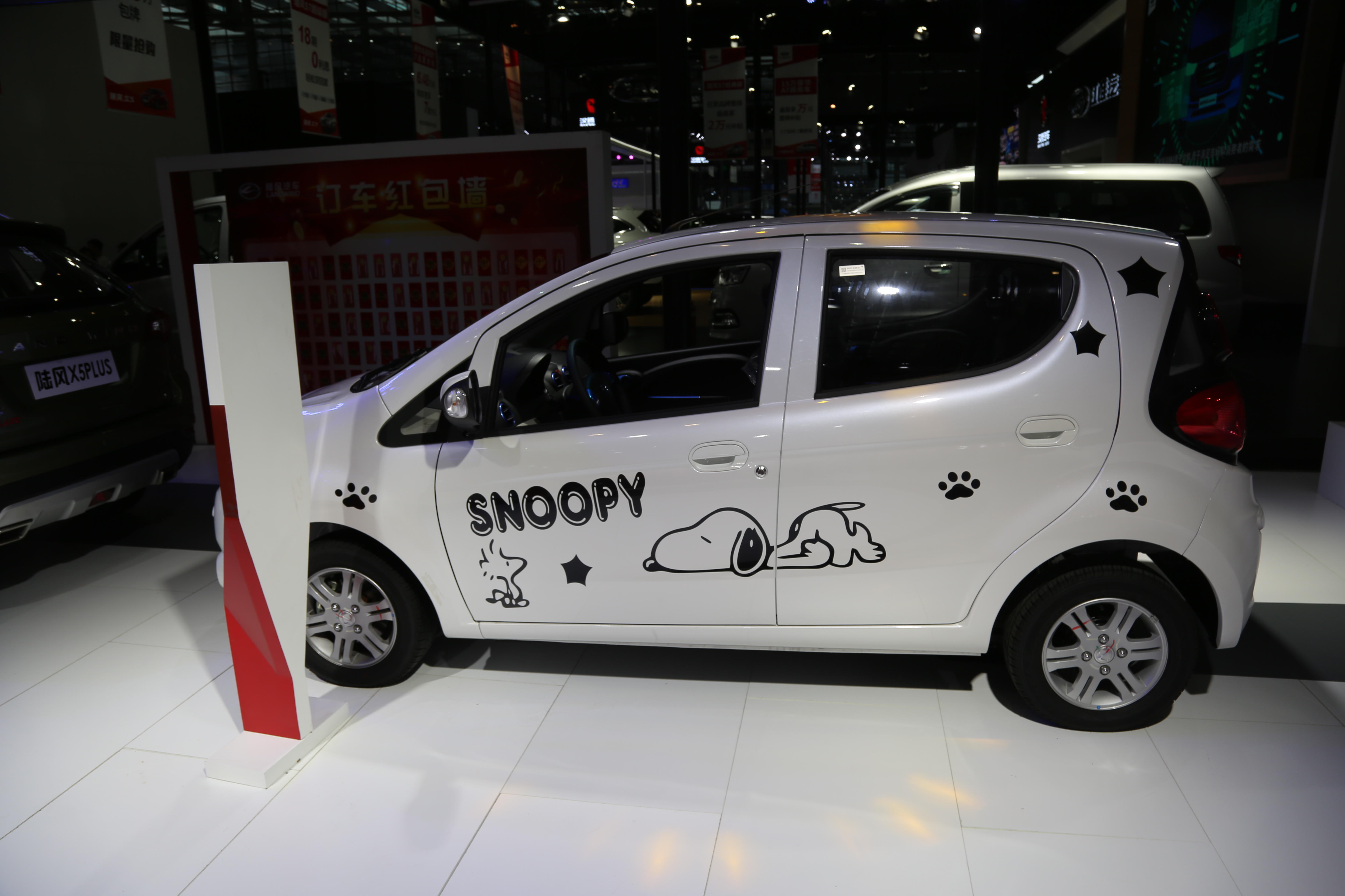 江铃e200新能源车,4万级别纯电动之选,车展实拍!